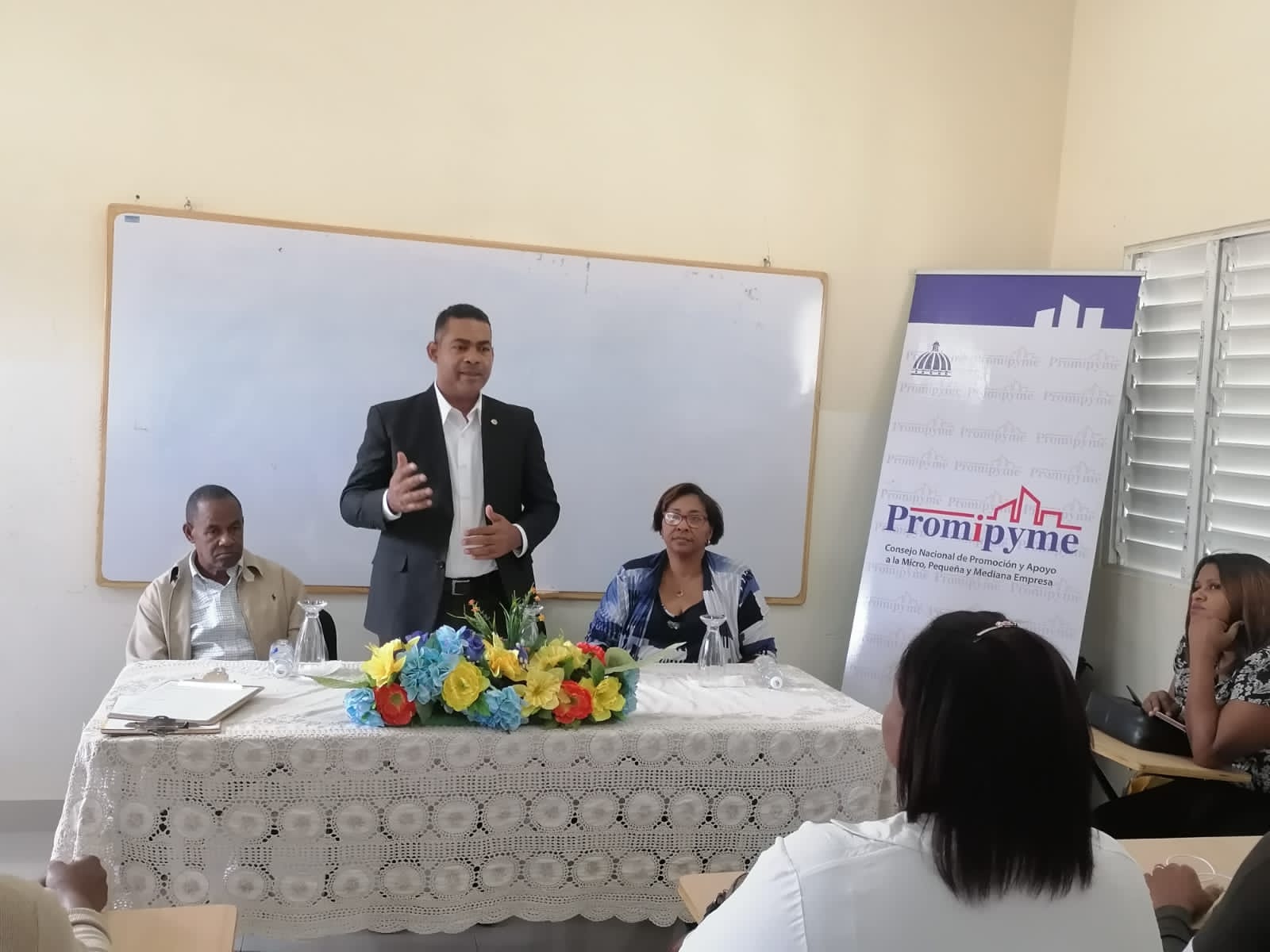 Gerencia de Capacitación  y Formación de Empresas de Promipyme Capacita Emprendedores y Microempresarios en Vallejuelo